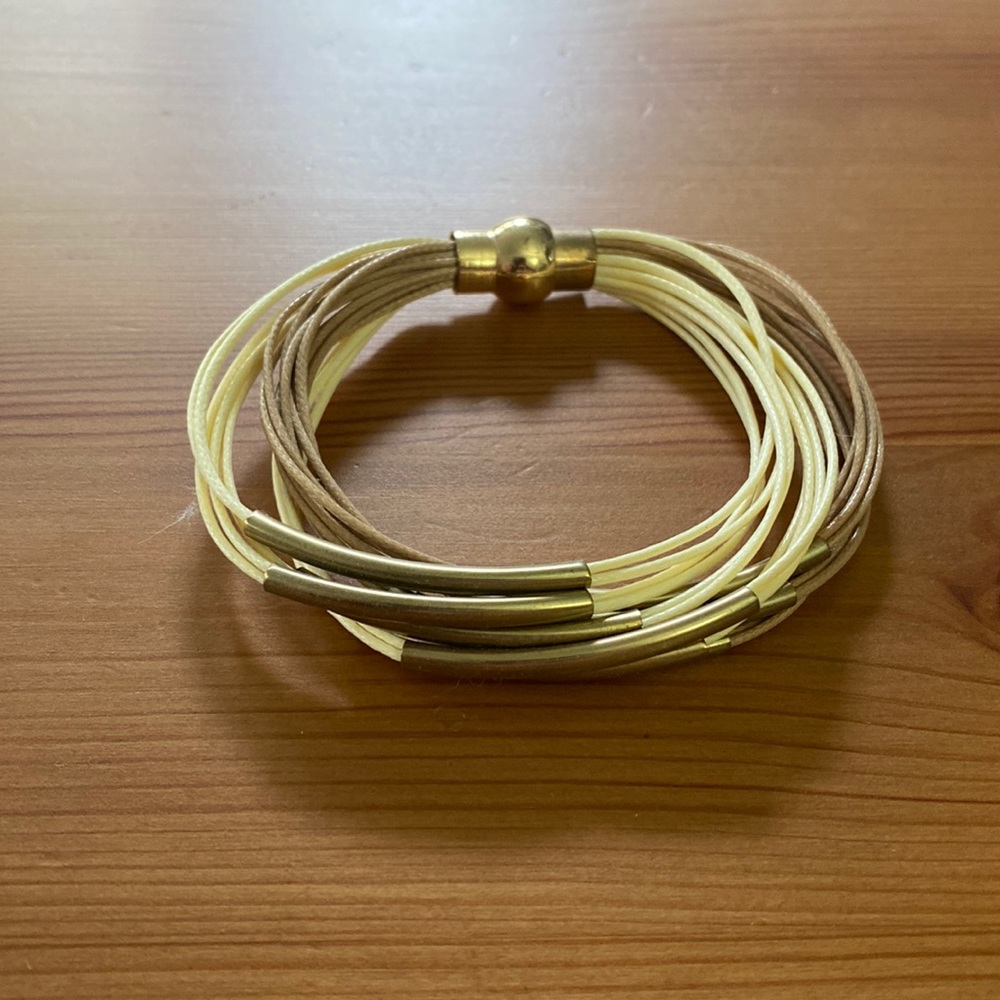 Magnet clasp gold bracelet